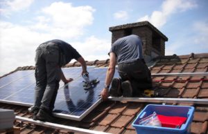 Comment réaliser une installation avec des panneaux solaires ? Installation avec des panneaux solaires