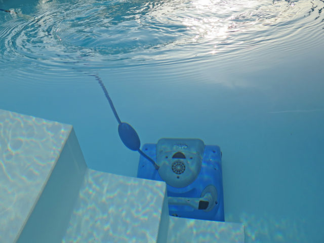 Choisir un robot pour nettoyer une piscine