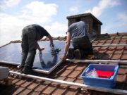 Comment réaliser une installation avec des panneaux solaires ? Installation avec des panneaux solaires